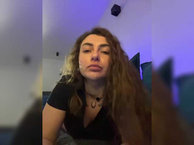 WILDGIRL's BongaCams show and profile