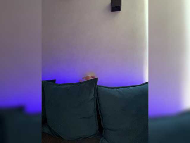 WILDGIRL's BongaCams show and profile