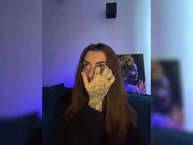 WILDGIRL's BongaCams show and profile