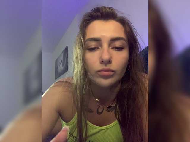  WILDGIRL chat room