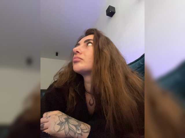 WILDGIRL's BongaCams show and profile