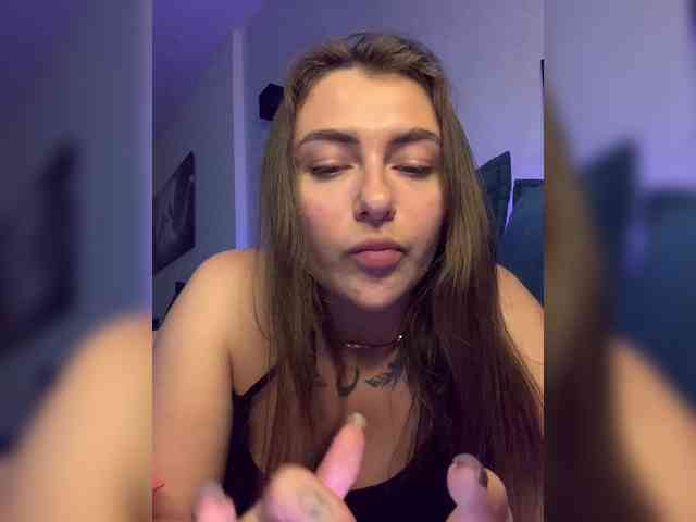 WILDGIRL webcam