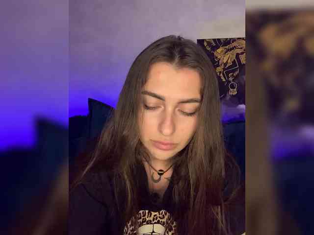 WILDGIRL webcam
