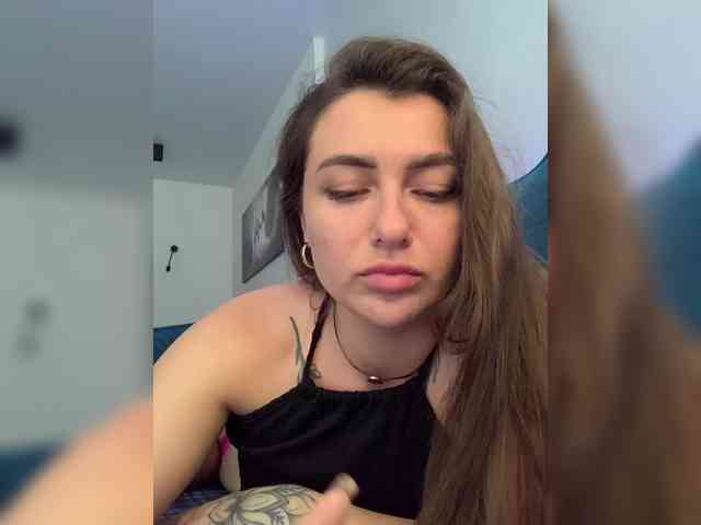 WILDGIRL webcam