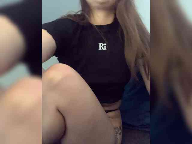 WILDGIRL webcam
