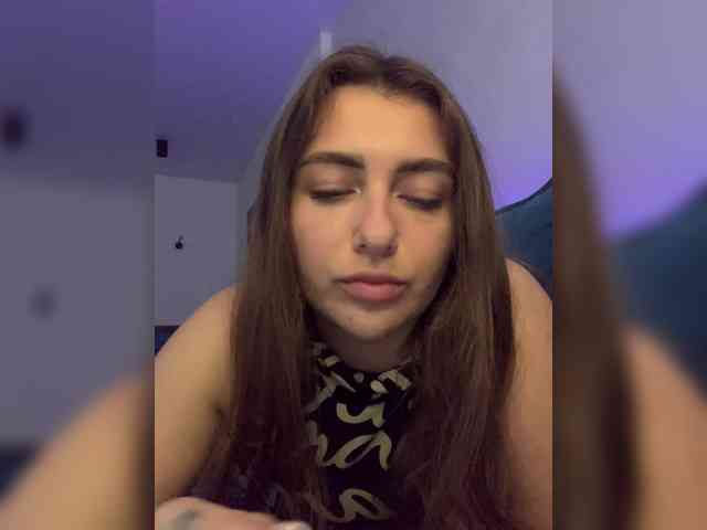 WILDGIRL webcam