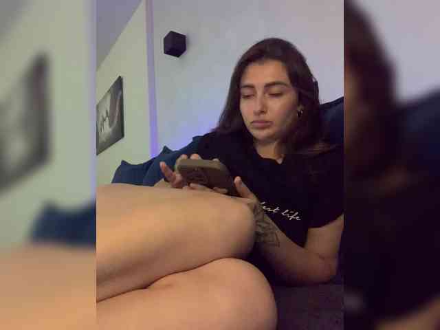 WILDGIRL webcam