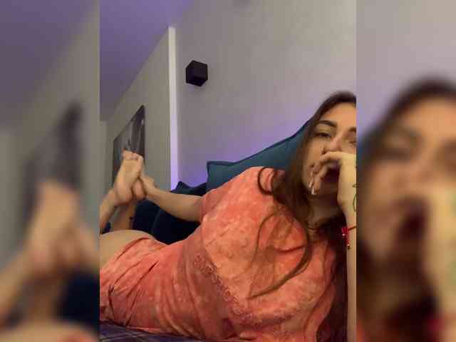 WILDGIRL webcam
