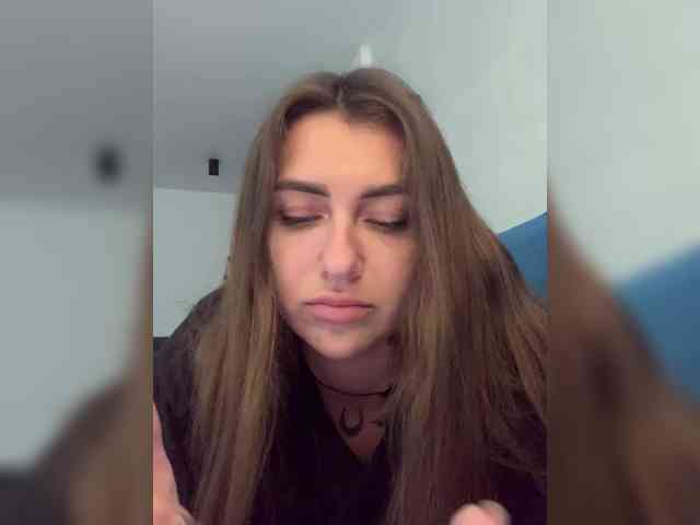 WILDGIRL webcam