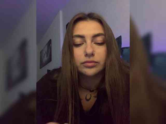 WILDGIRL webcam