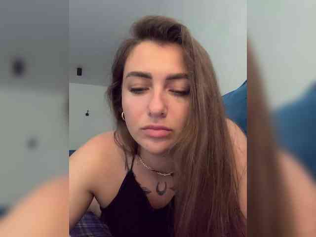 WILDGIRL webcam