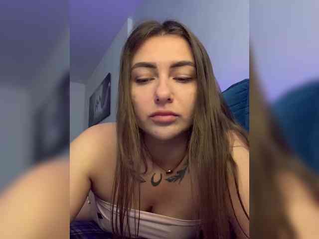 WILDGIRL webcam