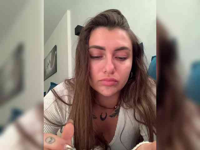 WILDGIRL webcam