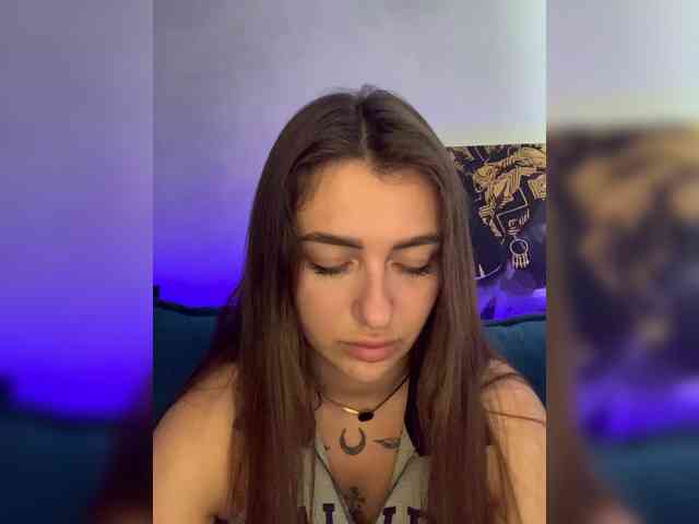 WILDGIRL webcam