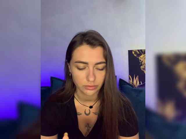 WILDGIRL webcam