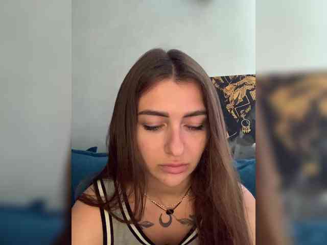 WILDGIRL webcam