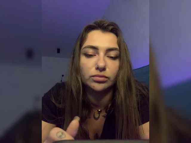 WILDGIRL webcam