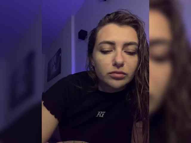 WILDGIRL webcam