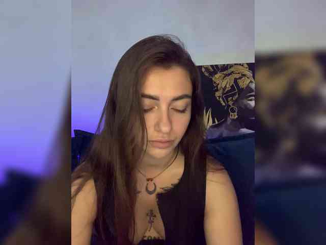 WILDGIRL webcam