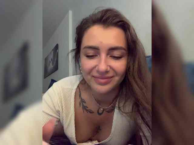 WILDGIRL webcam