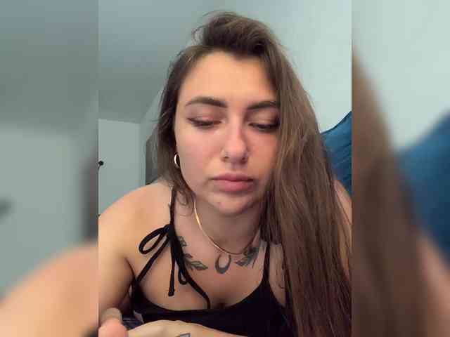 WILDGIRL webcam