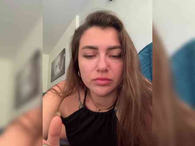 WILDGIRL webcam