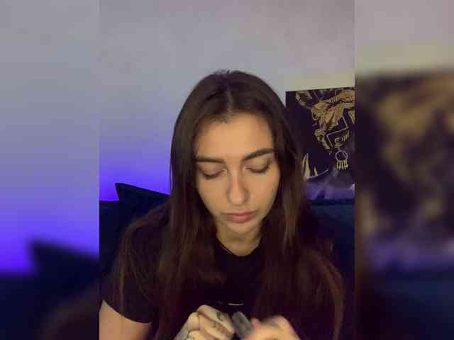 WILDGIRL webcam