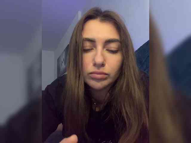 WILDGIRL webcam