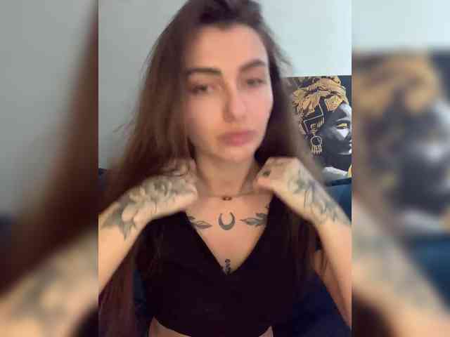 WILDGIRL webcam