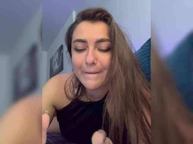 WILDGIRL webcam