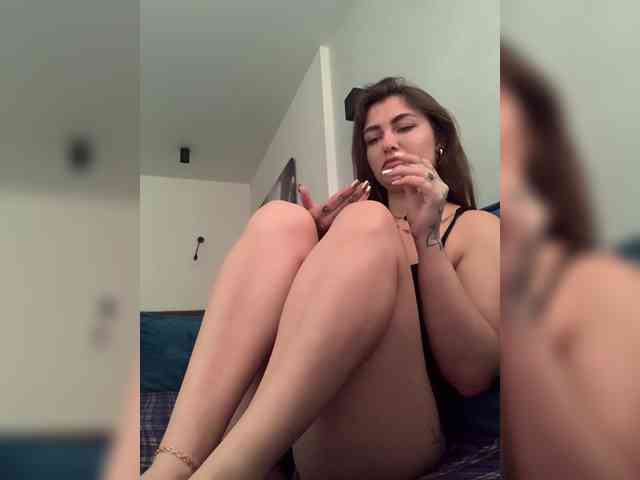 WILDGIRL webcam