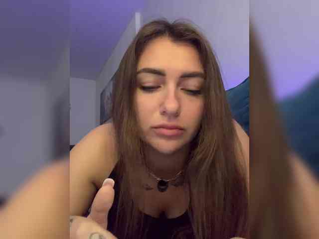 WILDGIRL webcam