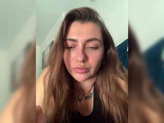 WILDGIRL webcam