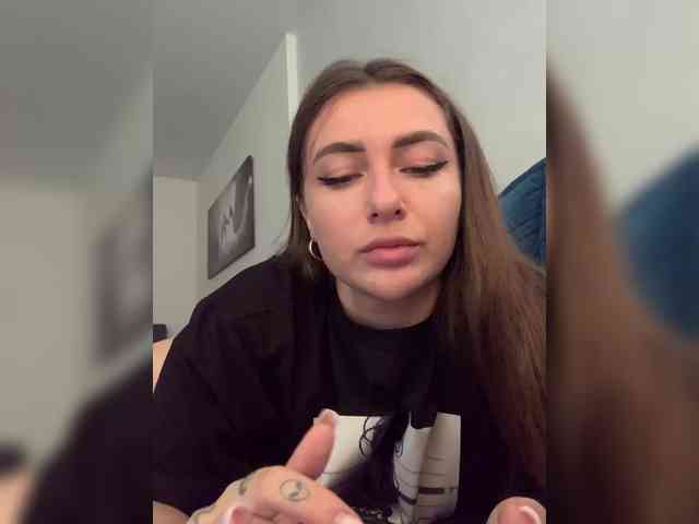 WILDGIRL webcam