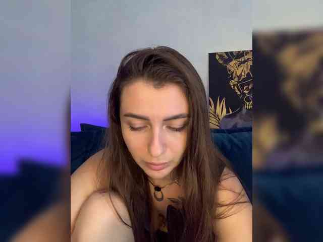 WILDGIRL webcam