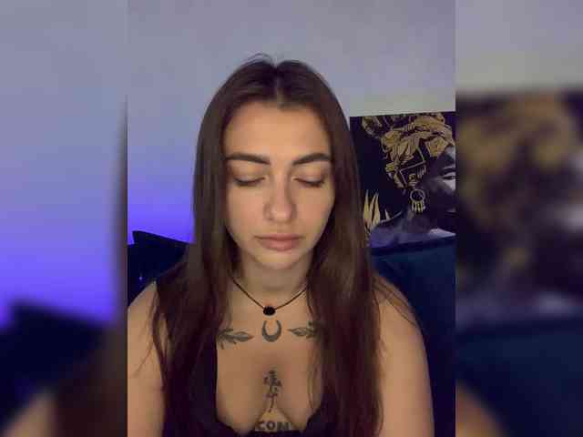 WILDGIRL webcam
