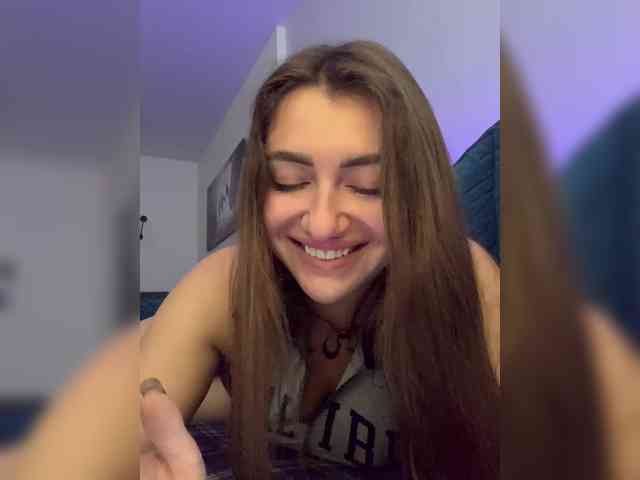 WILDGIRL webcam