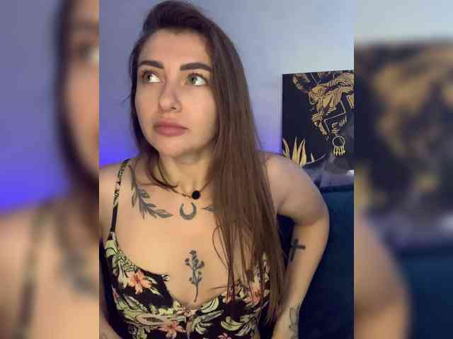 WILDGIRL webcam