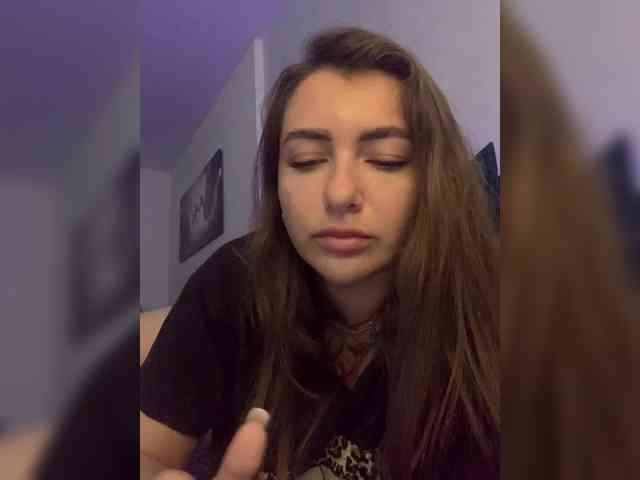 WILDGIRL webcam