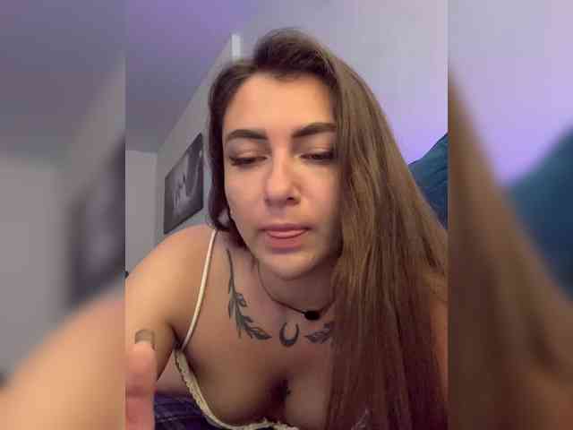 WILDGIRL webcam