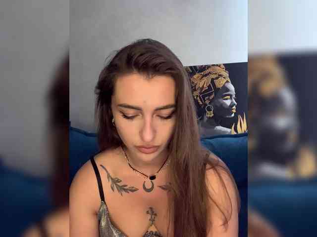 WILDGIRL webcam