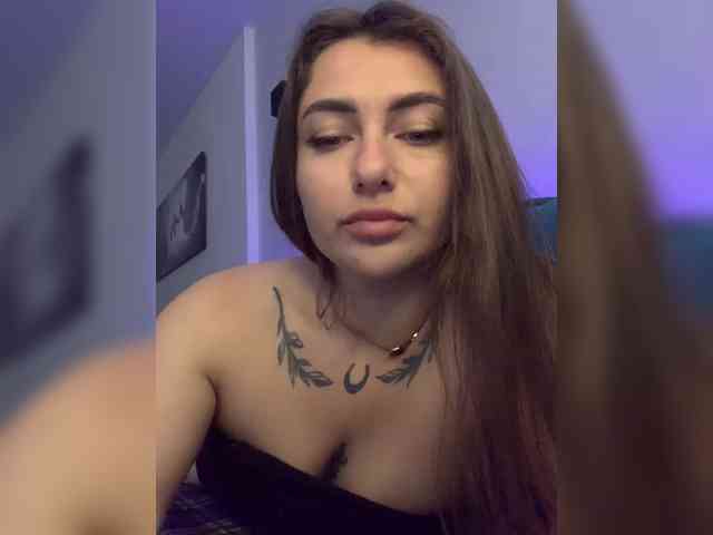 WILDGIRL webcam
