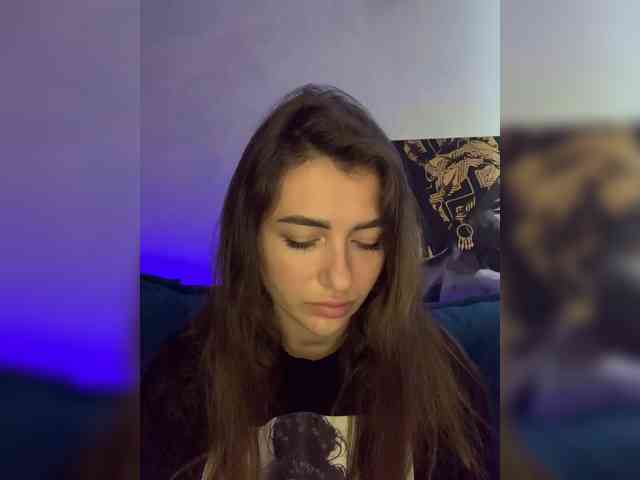 WILDGIRL webcam