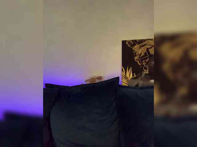 WILDGIRL webcam