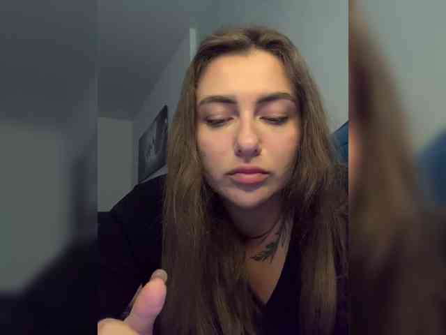 WILDGIRL webcam