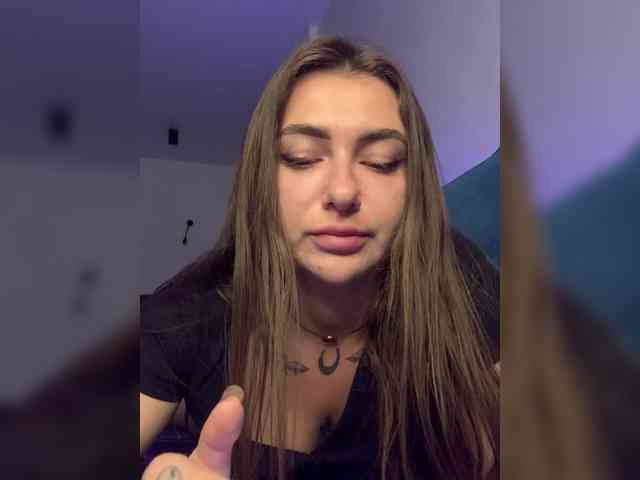 WILDGIRL webcam