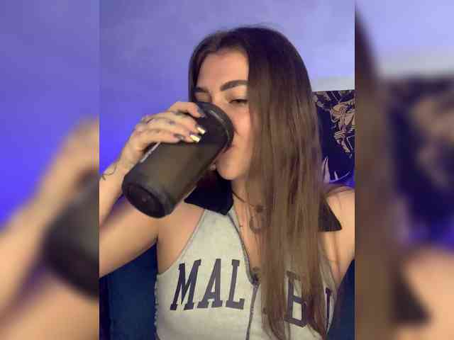 WILDGIRL webcam
