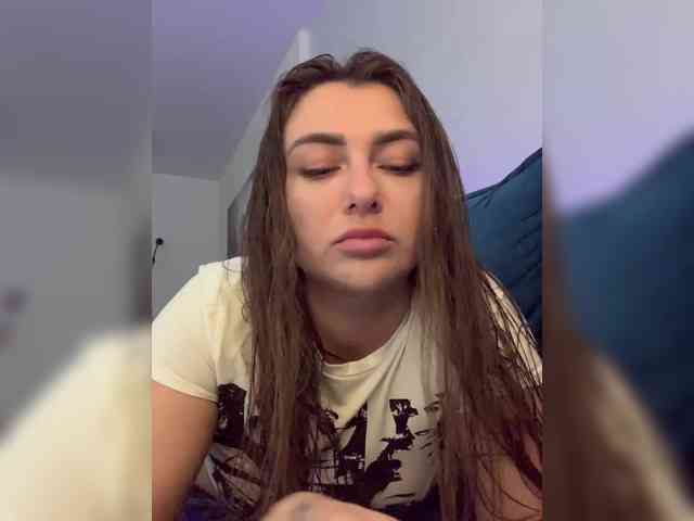 WILDGIRL webcam