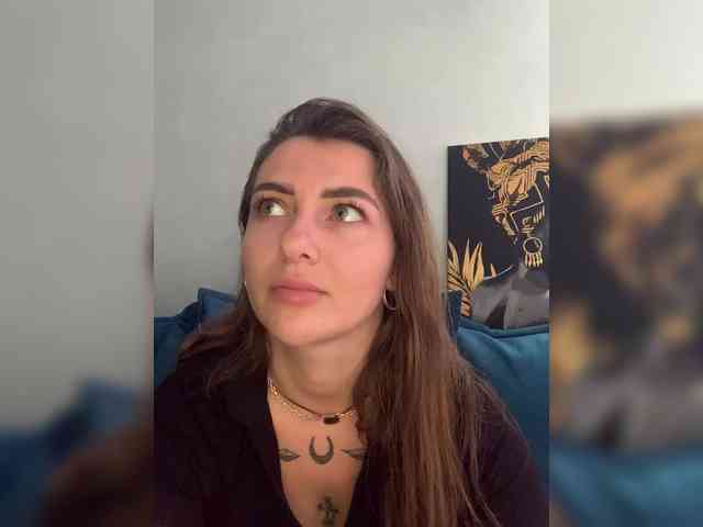 WILDGIRL webcam