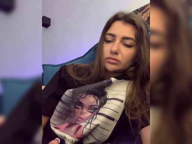 WILDGIRL webcam